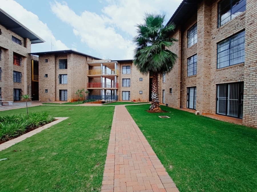1 Bedroom Property for Sale in Kannoniers Park North West